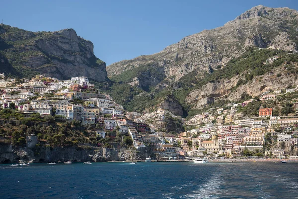 Positano Vista Dal Mare Sulla Costiera Amalfitana Nella Regione Campania — Foto Stock