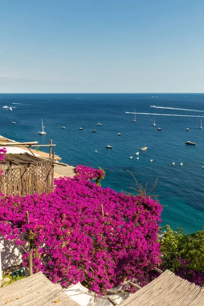 Positano Framed Pink Bougainvillea Boats Background Colourful Positano Jewel Amalfi — Stock Photo, Image