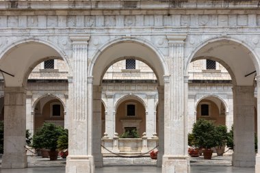 Montecassino, İtalya - 17 Haziran 2017: Cloister Benedictine abbey Montecassino. İtalya