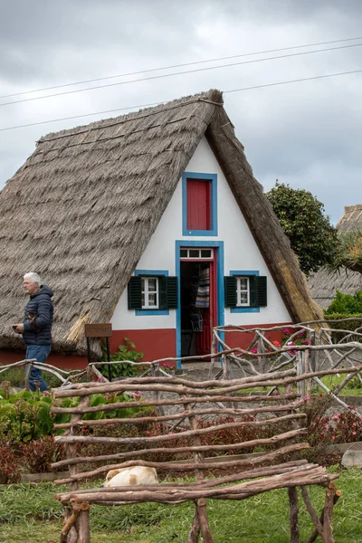 Santana Madeira Portugal April 2018 Traditionele Vakantiehuis Santana Het Eiland — Stockfoto