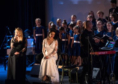 Krakov, Polonya - 7 Aralık 2018: multimedya Noel hitabet - Varşova Futura ve koro Fermata tarafından gerçekleştirilen Bethlehem için. Cracow. Polonya