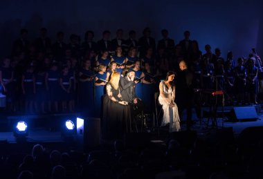 Krakov, Polonya - 7 Aralık 2018: multimedya Noel hitabet - Varşova Futura ve koro Fermata tarafından gerçekleştirilen Bethlehem için. Cracow. Polonya