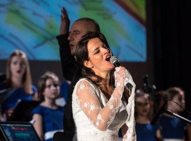 Krakov, Polonya - 7 Aralık 2018: multimedya Noel hitabet - Varşova Futura ve koro Fermata tarafından gerçekleştirilen Bethlehem için. Cracow. Polonya