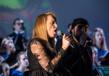 Krakov, Polonya - 7 Aralık 2018: multimedya Noel hitabet - Varşova Futura ve koro Fermata tarafından gerçekleştirilen Bethlehem için. Cracow. Polonya