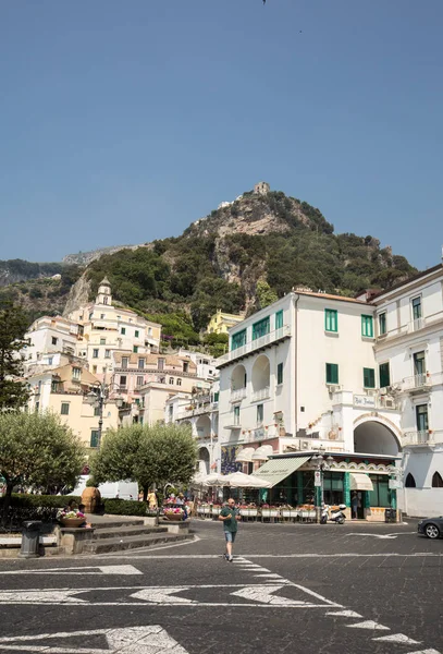 Amalfi Giugno 2017 Veduta Amalfi Amalfi Incantevole Località Turistica Sulla — Foto Stock