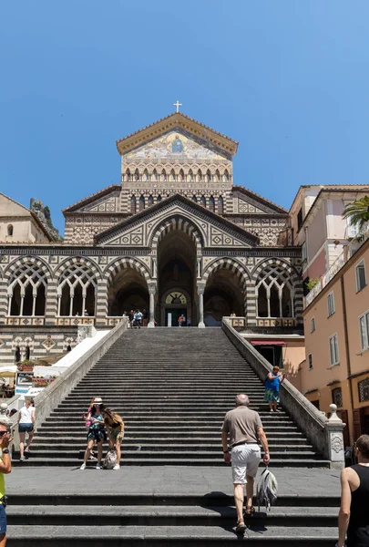 Amalfi Italia Giugno 2017 Una Maestosa Scalinata Conduce Alla Cattedrale — Foto Stock