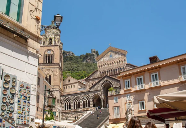 Amalfi Włochy Czerwca 2017 Widok Amalfi Amalfi Jest Uroczy Kurort — Zdjęcie stockowe