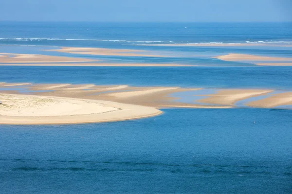 Avrupa 'nın en uzun kum tepeciği olan Pilat Kumulundan bir görüntü. La Teste-de-Buch, Arcachon Körfezi, Aquitaine, Fransa 