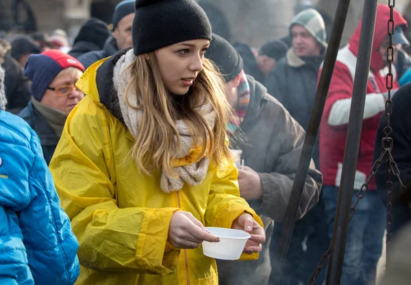 Cracow Poland December 2018 Christmas Eve Poor Homeless Main Square — Stock Photo, Image