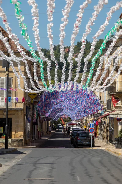 Saint Cyprien Frankreich September 2018 Farbenfrohe Straßendekorationen Während Des Sommerfelibree — Stockfoto