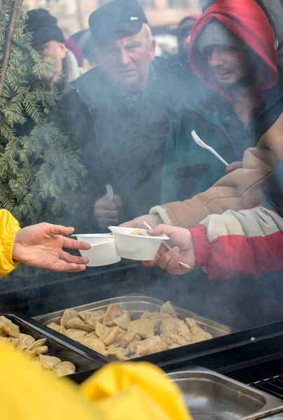 Kraków Polska Grudnia 2018 Wigilia Dla Ubogich Bezdomnych Rynku Głównego — Zdjęcie stockowe