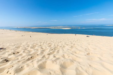 Pilat Kumulu, Fransa - 10 Eylül 2018: Avrupa 'nın en uzun kum tepesi olan Pilat Kumulundan görüntü. La Teste-de-Buch, Arcachon Körfezi, Aquitaine, Fransa 