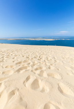 Avrupa 'nın en uzun kum tepeciği olan Pilat Kumulundan bir görüntü. La Teste-de-Buch, Arcachon Körfezi, Aquitaine, Fransa 
