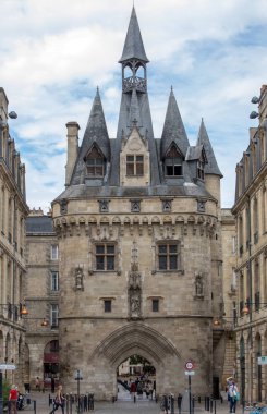 Bordeaux, Fransa - 9 Eylül 2018: Şehir Kapısı Cailhau, Ortaçağ Kapısı Bordeaux, Gironde Bölümü, Fransa