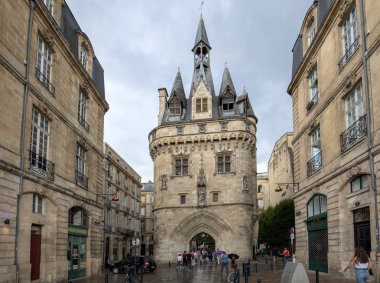 Bordeaux, Fransa - 9 Eylül 2018: Şehir Kapısı Cailhau, Ortaçağ Kapısı Bordeaux, Gironde Bölümü, Fransa