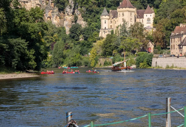 Roque Gageac Dordogne Frankrijk September 2018 Kanovaren Toeristenboot Het Frans — Stockfoto