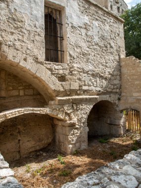  Arles, Fransa yakınlarındaki Montmajour 'da Aziz Peter Manastırı