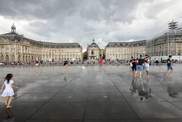 Bordeaux Francia Settembre 2018 Effetto Nebbia Allo Specchio Water Fronte — Foto Stock