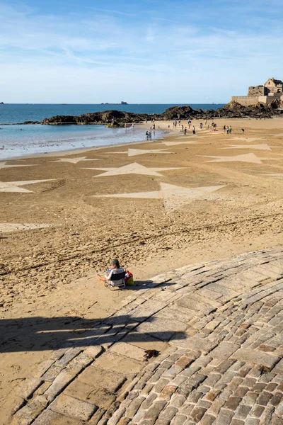 Saint Malo Frankrike September 2018 Stjärnorna Stranden Saint Malo Bretagne — Stockfoto