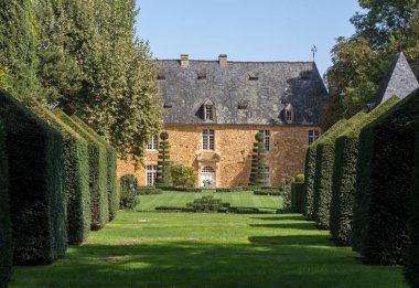 Dordogne 'daki güzel Jardins du Manoir d Eyrignac. Fransa 