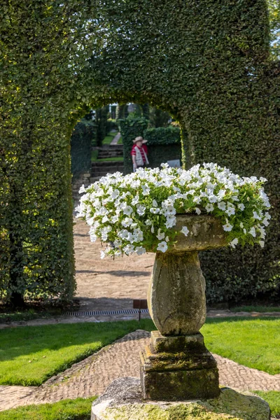 多尔顿城美丽的Jardins Manoir Eyrignac — 图库照片