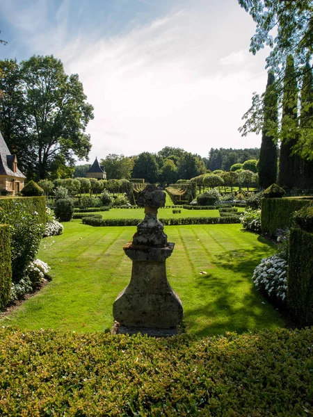 多尔顿城美丽的Jardins Manoir Eyrignac — 图库照片