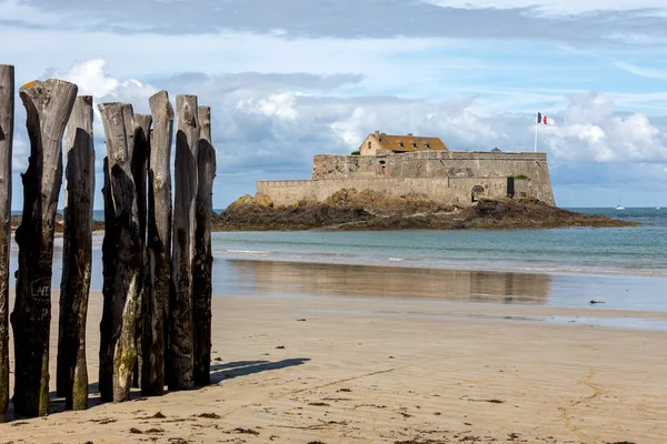 Pohled Fort National Saint Malo Přílivový Ostrov Lamanšském Průlivu Při — Stock fotografie