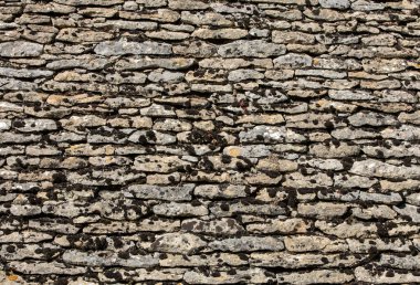 Dordogne 'da geleneksel kiremitli çatı, bir zamanlar bu bölgede oldukça yaygın olmakla birlikte, artık çok nadir bulunuyor. Aquitaine, Fransa