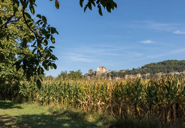 Castelo Beynac Medieval Ergue Sobre Penhasco Calcário Acima Rio Dordonha — Fotografia de Stock