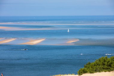 Avrupa 'nın en uzun kum tepeciği olan Pilat Kumulundan bir görüntü. La Teste-de-Buch, Arcachon Körfezi, Aquitaine, Fransa 