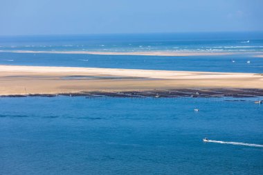 Avrupa 'nın en uzun kum tepeciği olan Pilat Kumulundan bir görüntü. La Teste-de-Buch, Arcachon Körfezi, Aquitaine, Fransa 