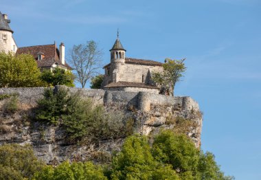 Lacave 'deki Belcastel Kalesi. Lot, Midi-Pyrenees, Fransa 