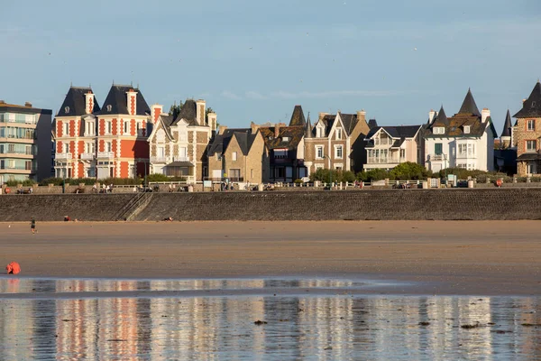 Malo Franciaország 2018 Szeptember Beach Evening Sun Buildings Seafront Promenade — Stock Fotó