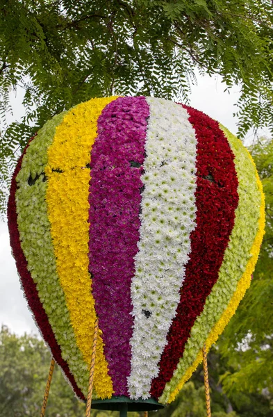 Luftballon Imitation Aus Bunten Blumen Bei Der Madeira Blumenfest Parade — Stockfoto