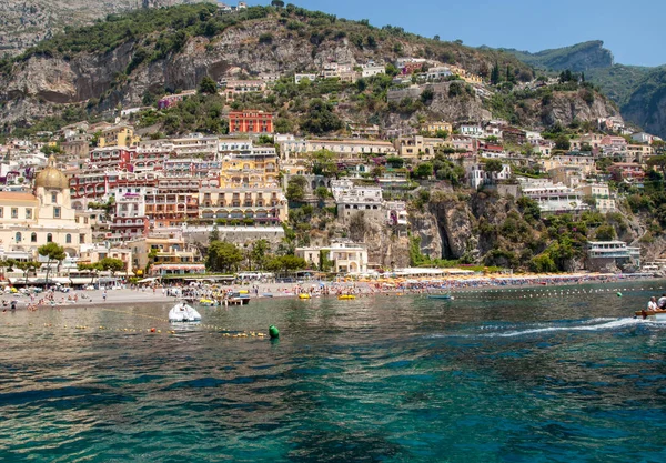 Positano Italia Junio 2017 Gente Descansa Día Soleado Playa Positano — Foto de Stock