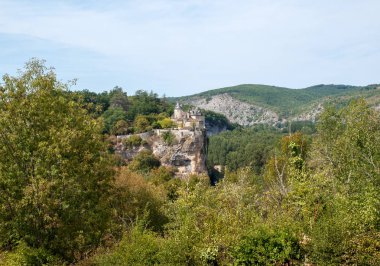 Lacave 'deki Belcastel Kalesi. Lot, Midi-Pyrenees, Fransa 