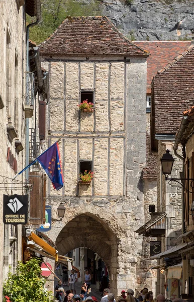 Rocamadour Francia Septiembre 2018 Turistas Caminando Por Centro Medieval Rocamadour —  Fotos de Stock