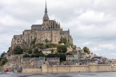 Le Mont-Saint-Michel, ünlü manastırı olan ada, Normandiya, Fransa