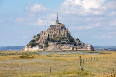 Le Mont-Saint-Michel, ünlü manastırı olan ada, Normandiya, Fransa
