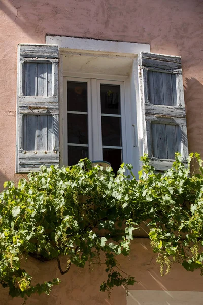 Vecchia Casa Con Persiane Legno Provenza Francia — Foto Stock