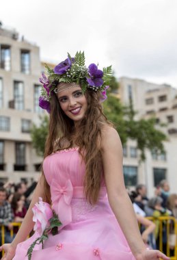 Funchal; Madeira; Portekiz - 22 Nisan; 2018: Funchal şehir Madeira Adası Madeira çiçek Festivali yıllık geçit. Portekiz.