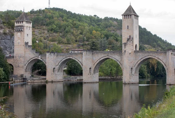 Der Mittelalterliche Pont Valentre Über Das Flussgrundstück Cahors Das Grundstück — Stockfoto