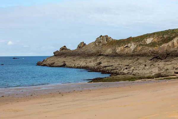 Bella Spiaggia Sabbiosa Sulla Costa Smeraldo Tra Saint Malo Cancale — Foto Stock
