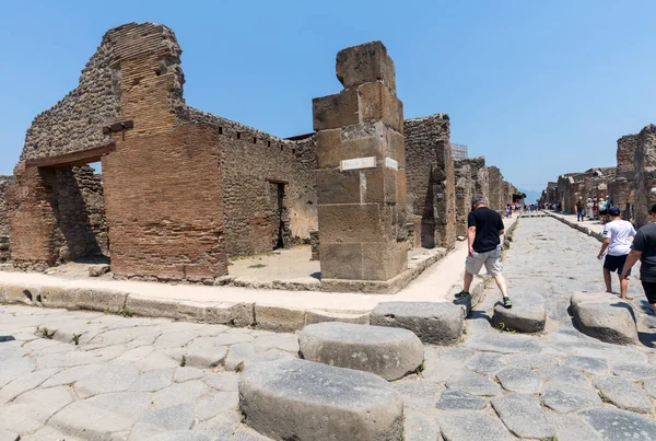 Pompei Talya Haziran 2017 Bir Eski Arnavut Kaldırımlı Sokakta Pompei — Stok fotoğraf