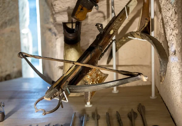 Castelnaud Dordogne France September 2018 Antique Crossbows Displayed Rooms Castelnaud — Stock Photo, Image