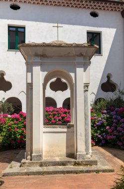 Ravello, İtalya - 16 Haziran 2017: Friars küçük Conventuals S. Francesco Ravello, manastır. Amalfi Coast, İtalya