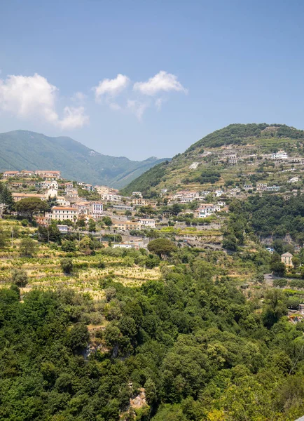 アマルフィ海岸イタリアのスカラー座村のラヴェッロからの眺め — ストック写真