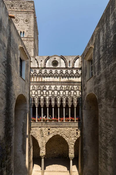 Ravello Italy June 2017 View Gothic Cloister Columns Villa Rufolo — Stock Photo, Image