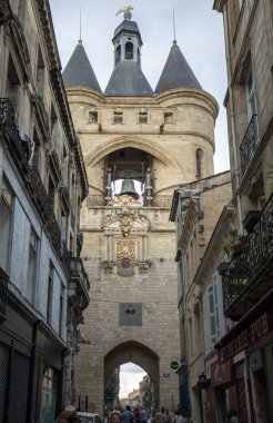 Bordeaux, Fransa - 9 Eylül 2018: La Grosse Cloche (büyük bell15th yüzyıl), Ortaçağ duvarları ikinci kalan kapısı. Bordeaux, Gironde bölümü, Fransa