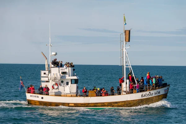 Husavik Iceland July 2017 Whale Watching Boat Passengers Going Out — Stock Photo, Image